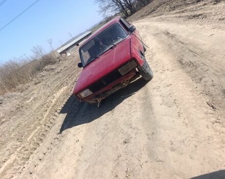 Красный ВАЗ 2105, объемом двигателя 1.3 л и пробегом 100 тыс. км за 339 $, фото 1 на Automoto.ua