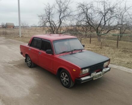 Красный ВАЗ 2105, объемом двигателя 5 л и пробегом 165 тыс. км за 599 $, фото 1 на Automoto.ua