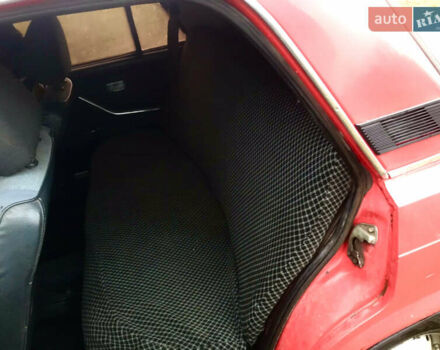ВАЗ 2105 1982 у Новомосковске на Automoto.ua ВАЗ 2105, об'ємом двигуна 0 л та пробігом 555 тис. км за 750 $, фото 6 на Automoto.ua