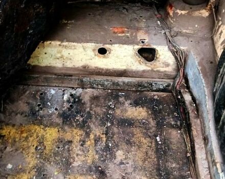 ВАЗ 2105, объемом двигателя 1.5 л и пробегом 333 тыс. км за 360 $, фото 6 на Automoto.ua