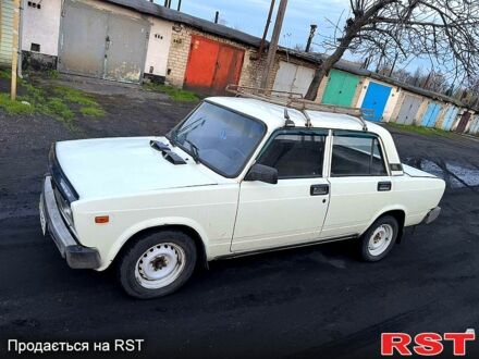ВАЗ 2105 1982 у Першотравенске на Automoto.ua ВАЗ 2105, об'ємом двигуна 13 л та пробігом 200 тис. км за 600 $, фото 1 на Automoto.ua