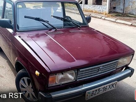 ВАЗ 2105 1985 в Харькове на Automoto.ua ВАЗ 2105, объемом двигателя 13 л и пробегом 0 тыс. км за 770 $, фото 1 на Automoto.ua