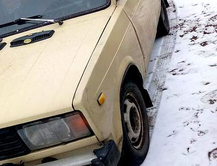 ВАЗ 2105 1985 в Малине на Automoto.ua ВАЗ 2105, объемом двигателя 1.5 л и пробегом 600 тыс. км за 600 $, фото 1 на Automoto.ua