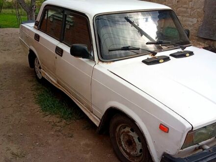 ВАЗ 2105 1988 в Изюме на Automoto.ua ВАЗ 2105, объемом двигателя 1.4 л и пробегом 211 тыс. км за 310 $, фото 1 на Automoto.ua