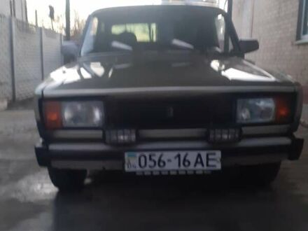 ВАЗ 2105 1990 в Днепре (Днепропетровске) на Automoto.ua ВАЗ 2105, объемом двигателя 1.3 л и пробегом 200 тыс. км за 2500 $, фото 1 на Automoto.ua