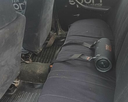 Желтый ВАЗ 2105, объемом двигателя 1.5 л и пробегом 350 тыс. км за 311 $, фото 3 на Automoto.ua