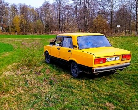 Желтый ВАЗ 2105, объемом двигателя 13 л и пробегом 271 тыс. км за 300 $, фото 2 на Automoto.ua