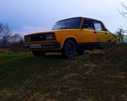 Желтый ВАЗ 2105, объемом двигателя 13 л и пробегом 271 тыс. км за 300 $, фото 4 на Automoto.ua