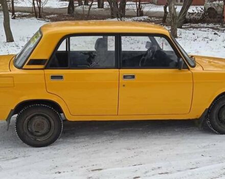 Желтый ВАЗ 2105, объемом двигателя 1.2 л и пробегом 150 тыс. км за 1200 $, фото 4 на Automoto.ua