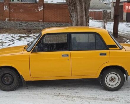 Желтый ВАЗ 2105, объемом двигателя 1.2 л и пробегом 150 тыс. км за 1200 $, фото 5 на Automoto.ua