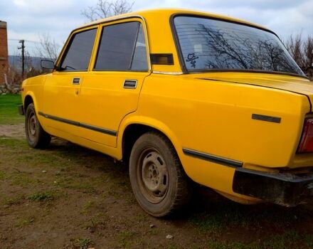 Желтый ВАЗ 2105, объемом двигателя 1.3 л и пробегом 0 тыс. км за 522 $, фото 1 на Automoto.ua