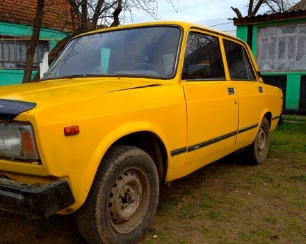 Желтый ВАЗ 2105, объемом двигателя 1.3 л и пробегом 0 тыс. км за 522 $, фото 2 на Automoto.ua