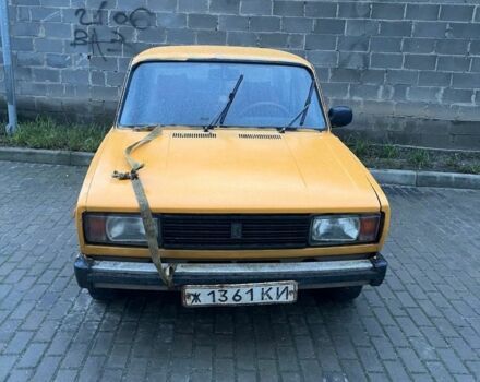 Желтый ВАЗ 2105, объемом двигателя 1.5 л и пробегом 65 тыс. км за 220 $, фото 1 на Automoto.ua