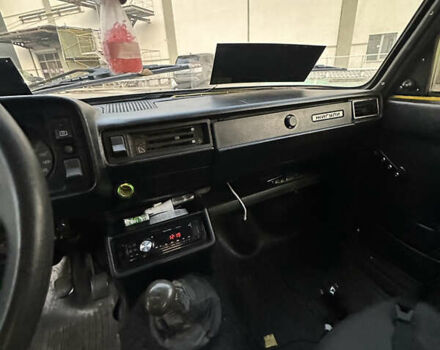 Жовтий ВАЗ 2105, об'ємом двигуна 1.2 л та пробігом 200 тис. км за 901 $, фото 29 на Automoto.ua