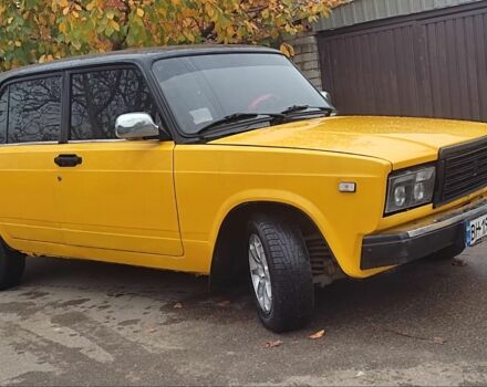 Желтый ВАЗ 2105, объемом двигателя 1.2 л и пробегом 120 тыс. км за 1097 $, фото 1 на Automoto.ua