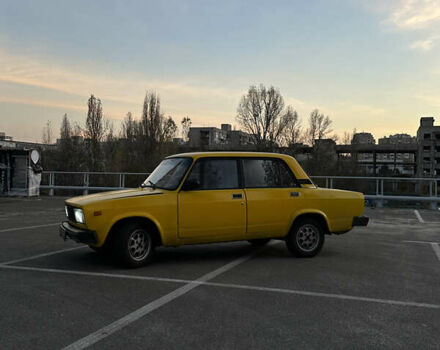 Жовтий ВАЗ 2105, об'ємом двигуна 1.2 л та пробігом 200 тис. км за 901 $, фото 2 на Automoto.ua