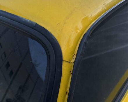 Жовтий ВАЗ 2105, об'ємом двигуна 1.2 л та пробігом 200 тис. км за 901 $, фото 20 на Automoto.ua