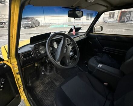 Желтый ВАЗ 2105, объемом двигателя 1.2 л и пробегом 200 тыс. км за 905 $, фото 6 на Automoto.ua