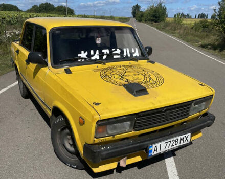 Желтый ВАЗ 2105, объемом двигателя 1.2 л и пробегом 66 тыс. км за 500 $, фото 3 на Automoto.ua