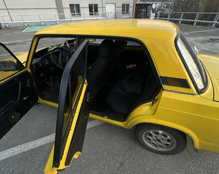 Жовтий ВАЗ 2105, об'ємом двигуна 1.2 л та пробігом 200 тис. км за 901 $, фото 30 на Automoto.ua