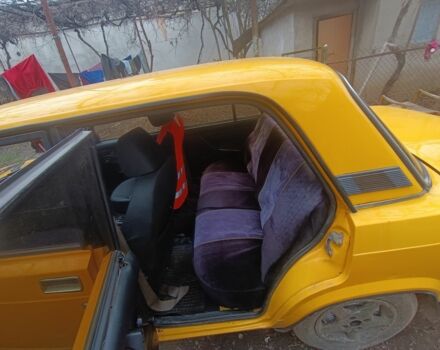 ВАЗ 2105 1983 в Ужгороде на Automoto.ua Желтый ВАЗ 2105, объемом двигателя 1.5 л и пробегом 80 тыс. км за 650 $, фото 7 на Automoto.ua