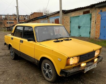 Желтый ВАЗ 2105, объемом двигателя 1.6 л и пробегом 0 тыс. км за 450 $, фото 4 на Automoto.ua