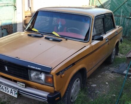 Желтый ВАЗ 2105, объемом двигателя 1.3 л и пробегом 300 тыс. км за 800 $, фото 3 на Automoto.ua