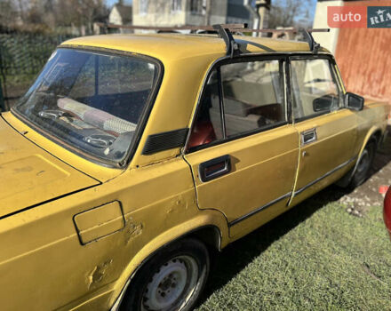 Желтый ВАЗ 2105, объемом двигателя 0 л и пробегом 185 тыс. км за 420 $, фото 3 на Automoto.ua