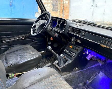 Желтый ВАЗ 2105, объемом двигателя 1.6 л и пробегом 0 тыс. км за 450 $, фото 6 на Automoto.ua