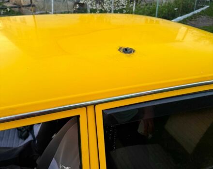 Желтый ВАЗ 2105, объемом двигателя 1.3 л и пробегом 100 тыс. км за 450 $, фото 15 на Automoto.ua