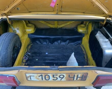 Желтый ВАЗ 2105, объемом двигателя 0.13 л и пробегом 86 тыс. км за 500 $, фото 6 на Automoto.ua