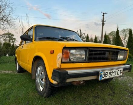 Желтый ВАЗ 2105, объемом двигателя 1.3 л и пробегом 100 тыс. км за 450 $, фото 1 на Automoto.ua