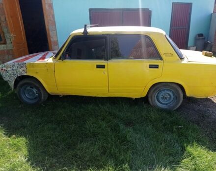 Желтый ВАЗ 2105, объемом двигателя 1.5 л и пробегом 546 тыс. км за 585 $, фото 6 на Automoto.ua