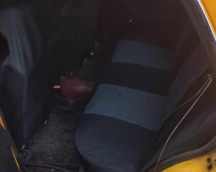 Желтый ВАЗ 2105, объемом двигателя 1.3 л и пробегом 3 тыс. км за 546 $, фото 6 на Automoto.ua