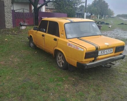 Желтый ВАЗ 2105, объемом двигателя 1.3 л и пробегом 3 тыс. км за 403 $, фото 1 на Automoto.ua
