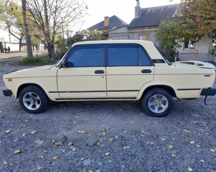 Желтый ВАЗ 2105, объемом двигателя 1.3 л и пробегом 250 тыс. км за 1100 $, фото 4 на Automoto.ua