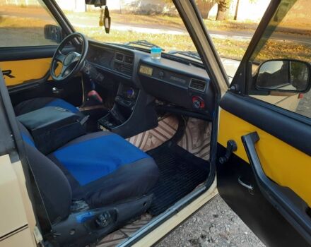 Желтый ВАЗ 2105, объемом двигателя 1.3 л и пробегом 250 тыс. км за 1100 $, фото 11 на Automoto.ua