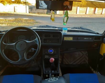 Желтый ВАЗ 2105, объемом двигателя 1.3 л и пробегом 250 тыс. км за 1100 $, фото 13 на Automoto.ua