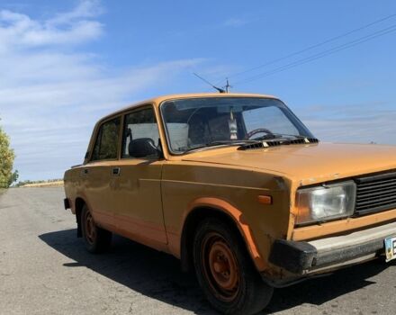Желтый ВАЗ 2105, объемом двигателя 1.5 л и пробегом 147 тыс. км за 425 $, фото 4 на Automoto.ua