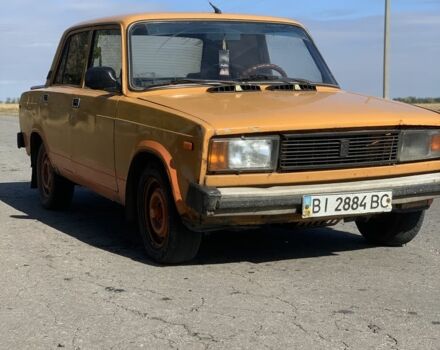 Желтый ВАЗ 2105, объемом двигателя 1.5 л и пробегом 147 тыс. км за 425 $, фото 2 на Automoto.ua