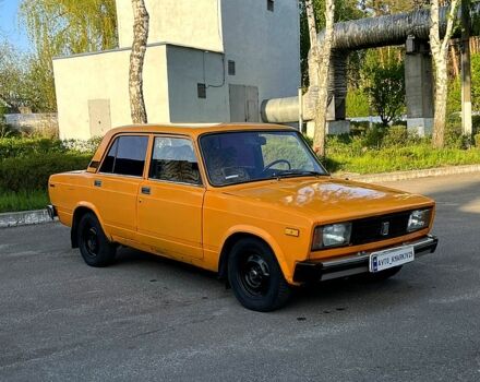 Желтый ВАЗ 2105, объемом двигателя 1.5 л и пробегом 228 тыс. км за 750 $, фото 1 на Automoto.ua