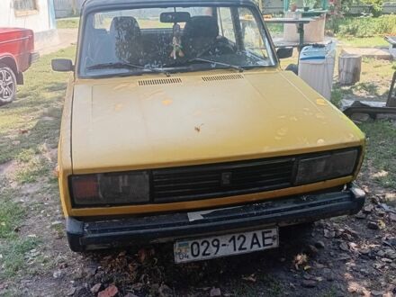 ВАЗ 2105 1982 в Новомосковске на Automoto.ua Желтый ВАЗ 2105, объемом двигателя 1.5 л и пробегом 50 тыс. км за 291 $, фото 1 на Automoto.ua