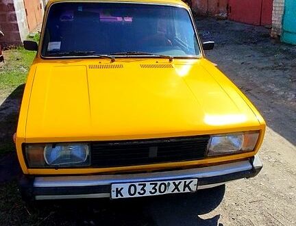 ВАЗ 2105 1983 в Змиеве на Automoto.ua Желтый ВАЗ 2105, объемом двигателя 13 л и пробегом 720 тыс. км за 1350 $, фото 1 на Automoto.ua