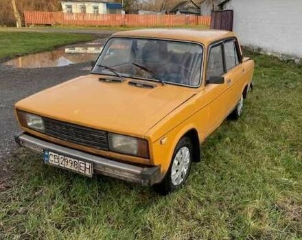 Желтый ВАЗ 2105, объемом двигателя 1.3 л и пробегом 270 тыс. км за 443 $, фото 1 на Automoto.ua