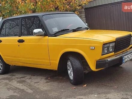 Желтый ВАЗ 2105, объемом двигателя 1.2 л и пробегом 120 тыс. км за 1097 $, фото 1 на Automoto.ua