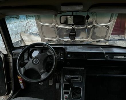 Серый ВАЗ 2105, объемом двигателя 1.5 л и пробегом 100 тыс. км за 952 $, фото 5 на Automoto.ua