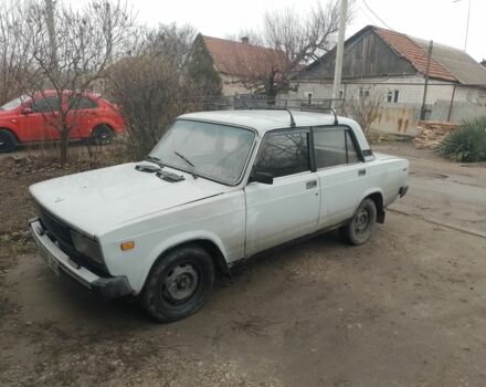 Серый ВАЗ 2105, объемом двигателя 1.5 л и пробегом 180 тыс. км за 402 $, фото 1 на Automoto.ua