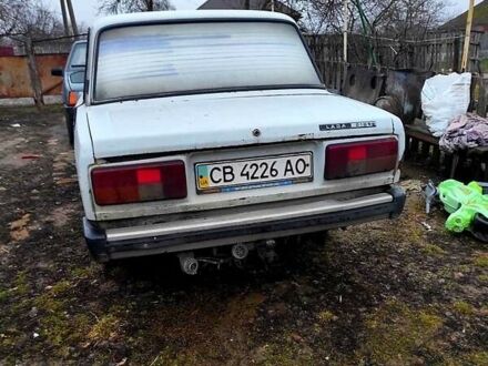 Серый ВАЗ 2105, объемом двигателя 1.5 л и пробегом 300 тыс. км за 600 $, фото 1 на Automoto.ua