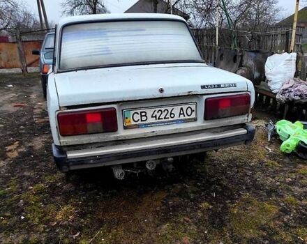 Серый ВАЗ 2105, объемом двигателя 1.5 л и пробегом 300 тыс. км за 600 $, фото 1 на Automoto.ua