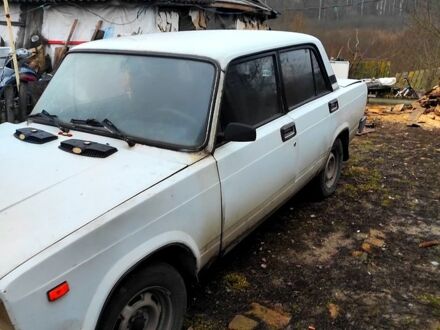 Сірий ВАЗ 2105, об'ємом двигуна 1.5 л та пробігом 300 тис. км за 600 $, фото 1 на Automoto.ua